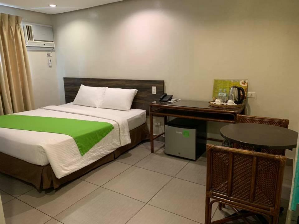 Cebu R Hotel Mabolo Екстериор снимка